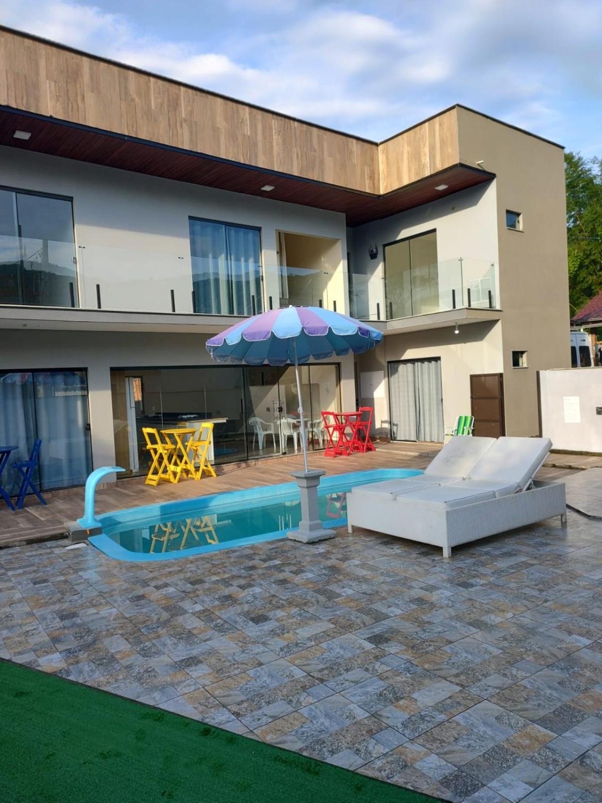 فندق Morada Stucchi Balneário Camboriú المظهر الخارجي الصورة